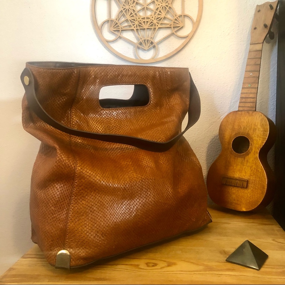 VINCE CAMUTO Shoulder Foldover Hobo Bag Caramel Color Snake Print Leather